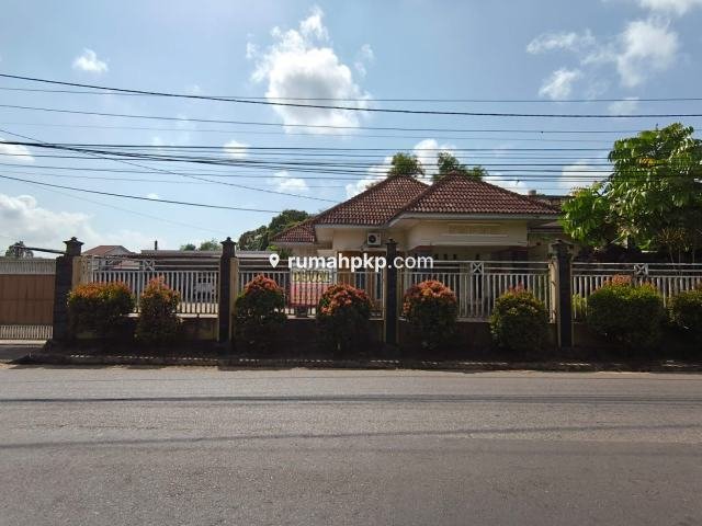 Rumah 4 KT di Selindung — Tanah 651 m², Dekat Bes Cinema — foto 1