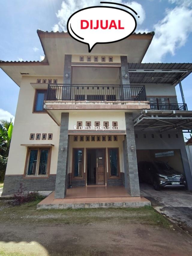 Rumah 2 Lantai 3 KT di Kampung Keramat — Dekat STKIP — foto 1