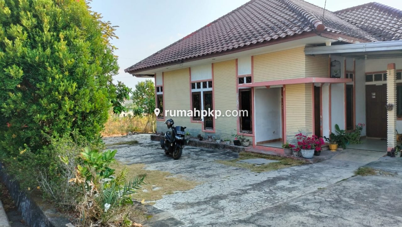 Rumah 3 KT di Gabek — Dekat Stadion, SPBU & KFC