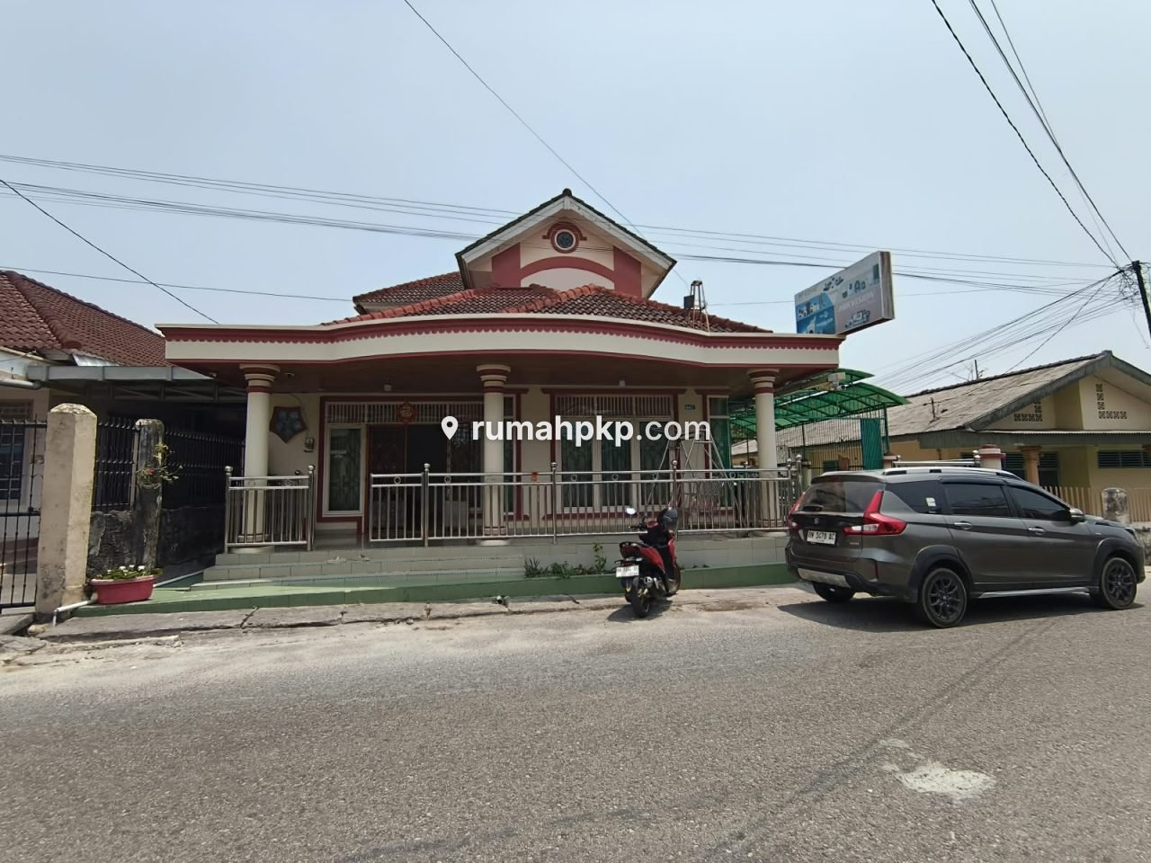 Rumah 1,5 Lantai 3 KT di Semabung Baru — Dekat Pusat Kota