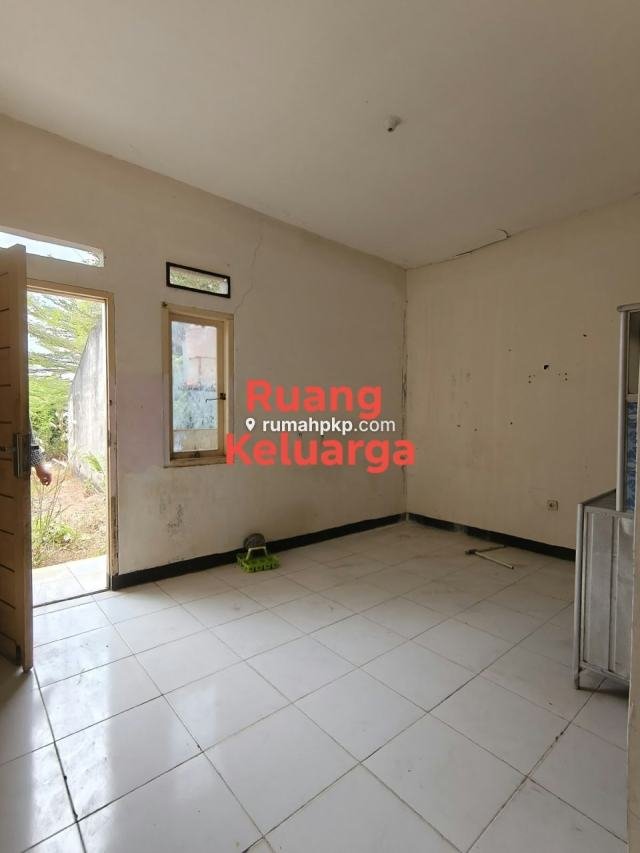 Rumah Tipe 42 di Selindung — Dekat Bes Cinema, SHGB — foto 2