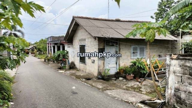 Rumah di Gg. Nangka belakang Kantor NasDem — 2 KT, 240 m², SHM — foto 1